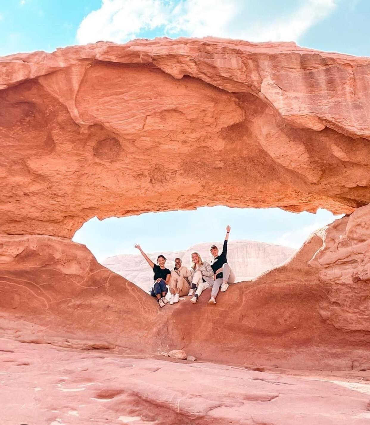Tamim Luxury Wadi Rum Camp エクステリア 写真