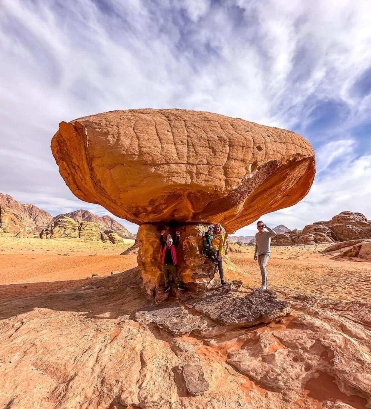 Tamim Luxury Wadi Rum Camp エクステリア 写真